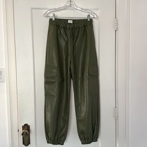 Aritzia Wilfred Free Vegan pleather pant